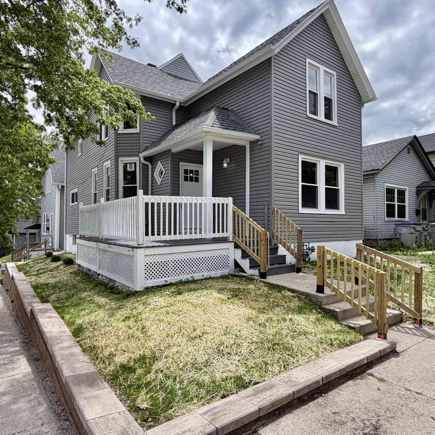 Homes For Sale - 2501 W Michigan<br/> Milwaukee, WI 53233