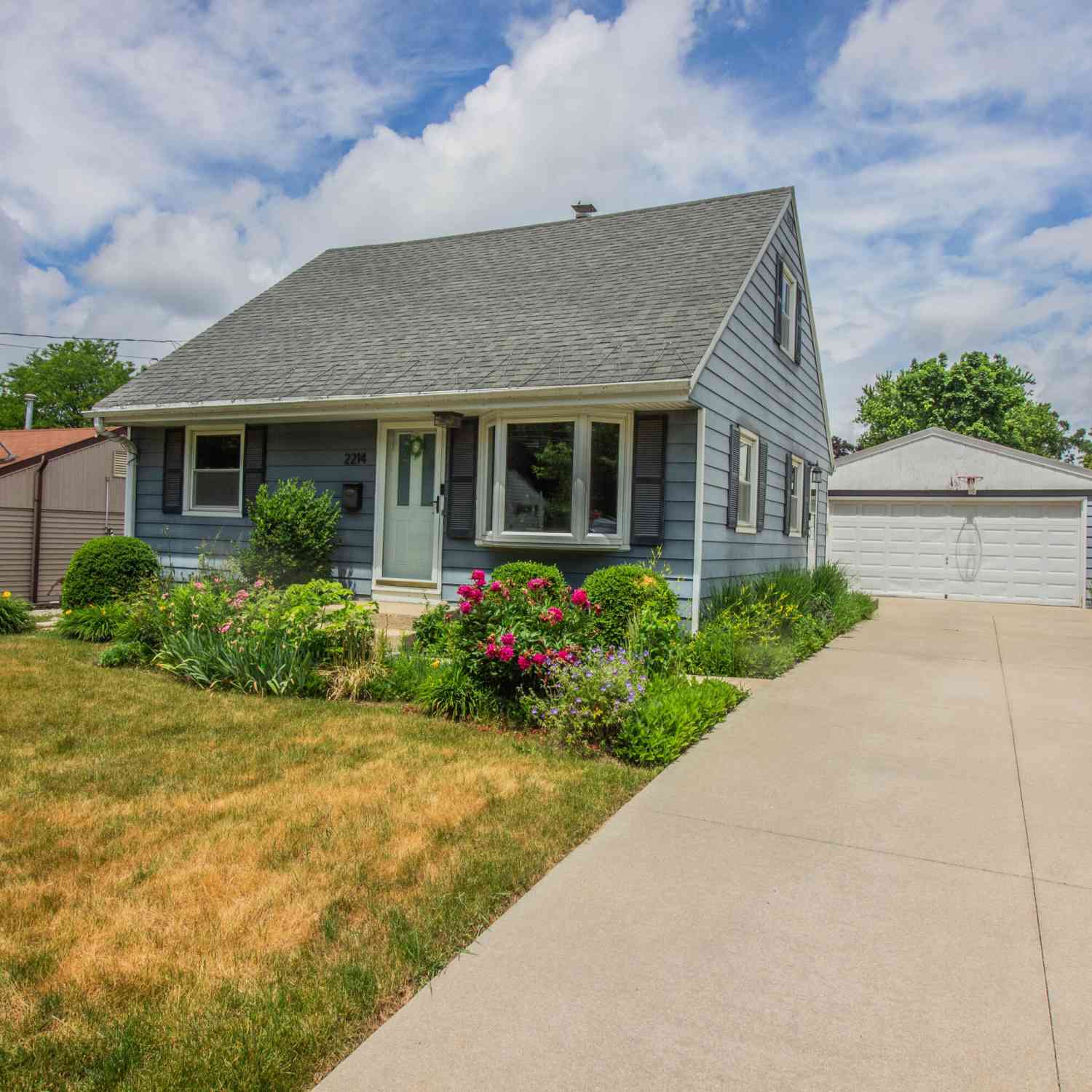 Homes For Sale - 2214 Easy<br/> Waukesha, WI 53188