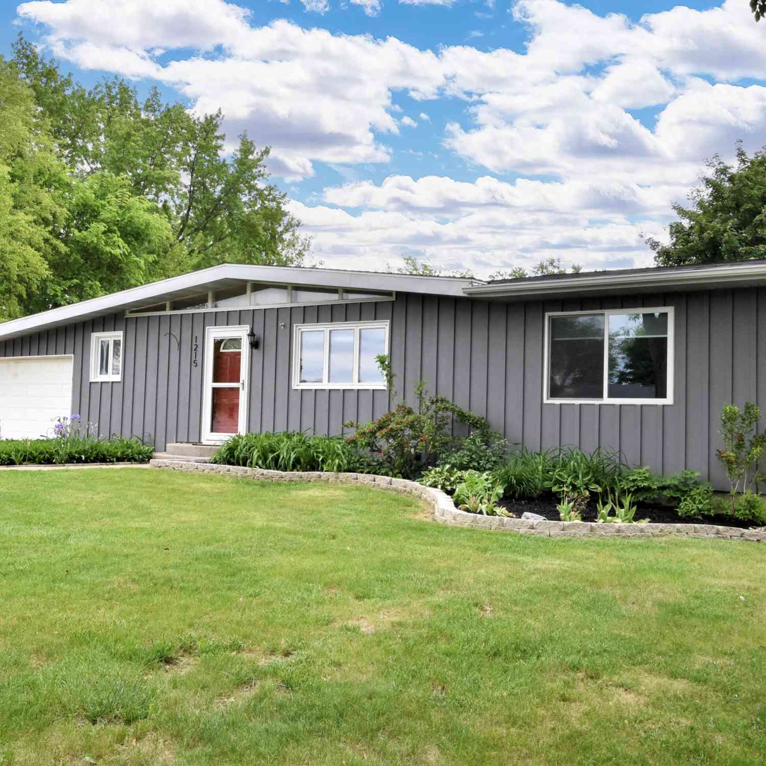Homes For Sale - 1215 W Kay<br/> Whitewater, WI 53190