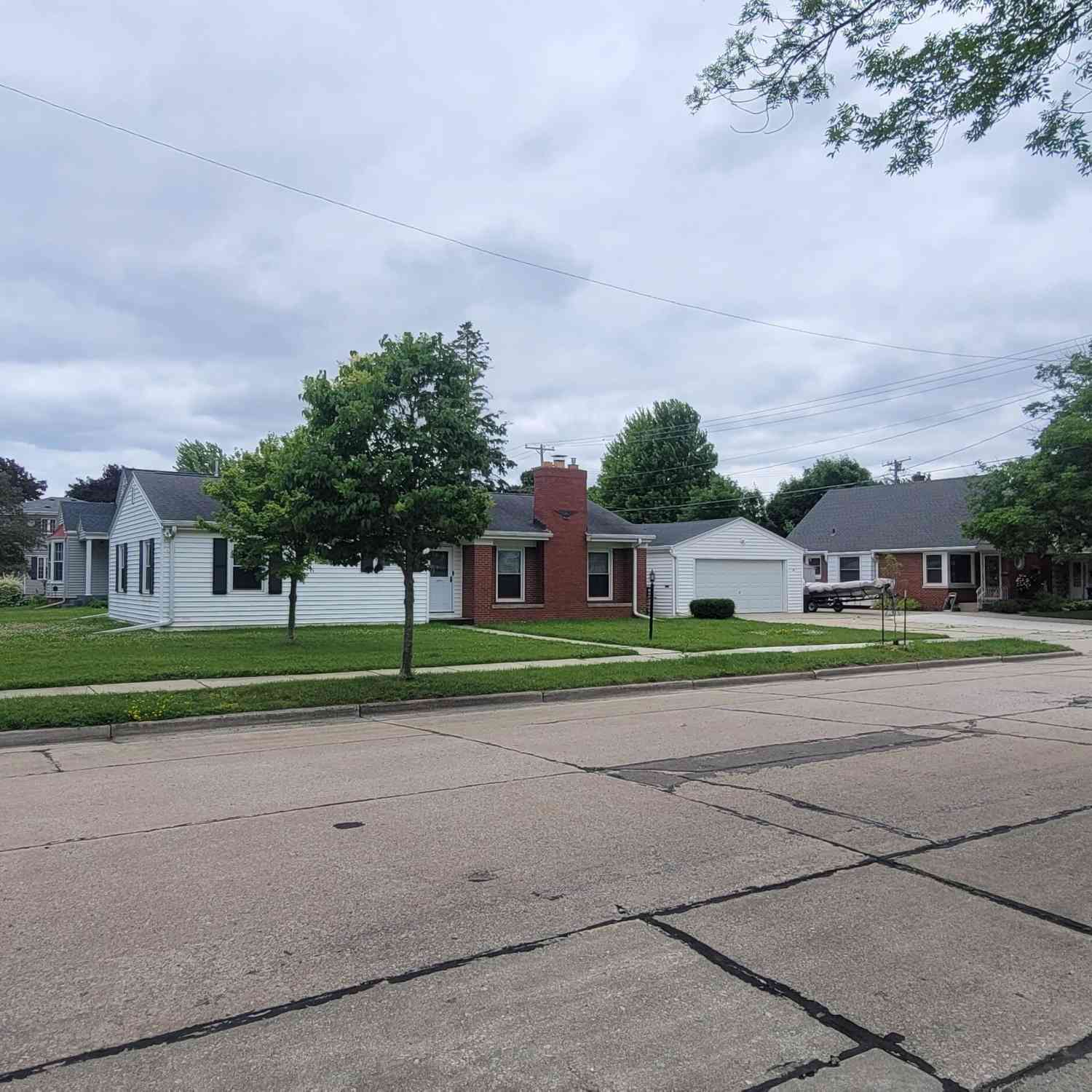 Homes For Sale - 601 Isabelle<br/> Racine, WI 53402