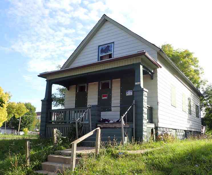 Homes For Sale - 2364 N 21st<br/> Milwaukee, WI 53206