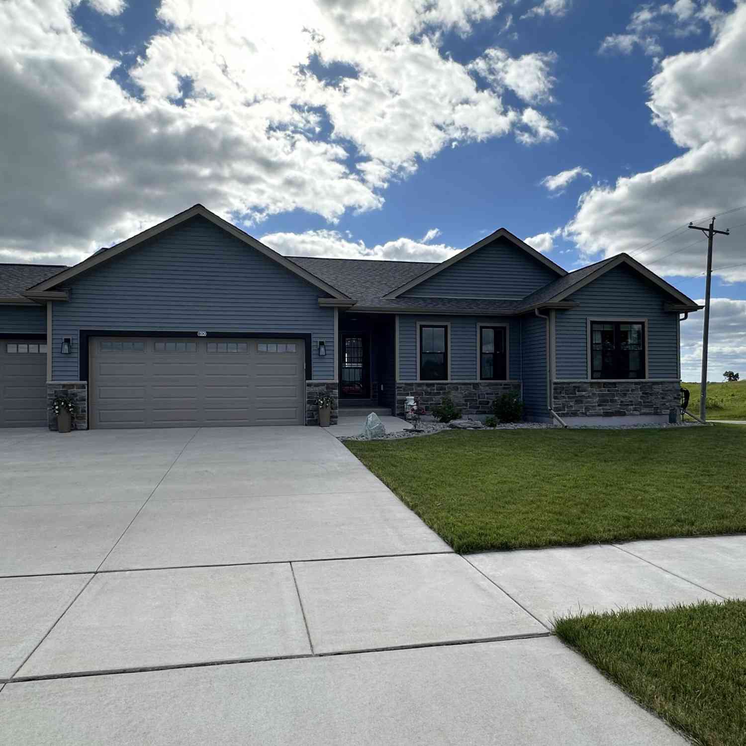 Homes For Sale - 800 Linda<br/> Watertown, WI 53094