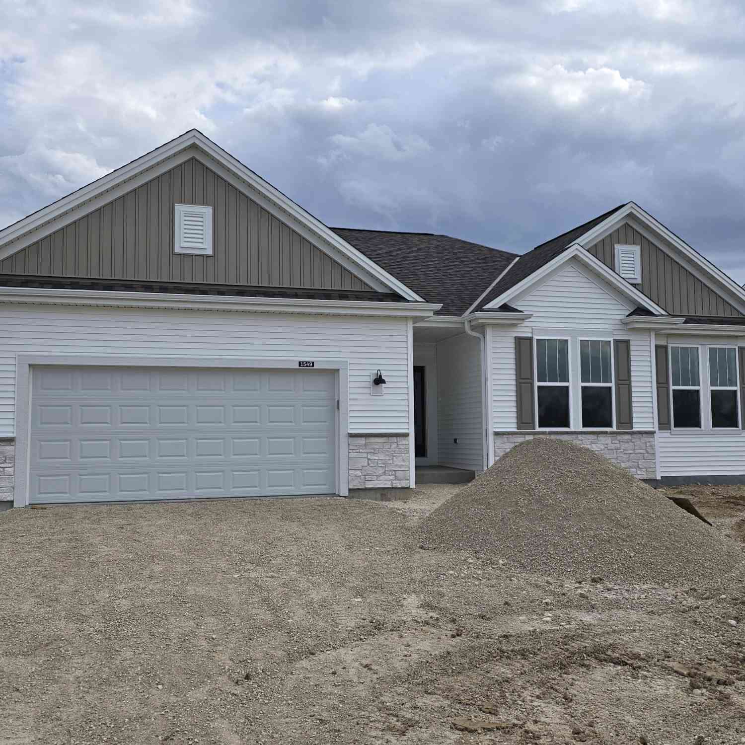 Homes For Sale - 1549 Patton<br/> Washington County, Hartford, WI 53027