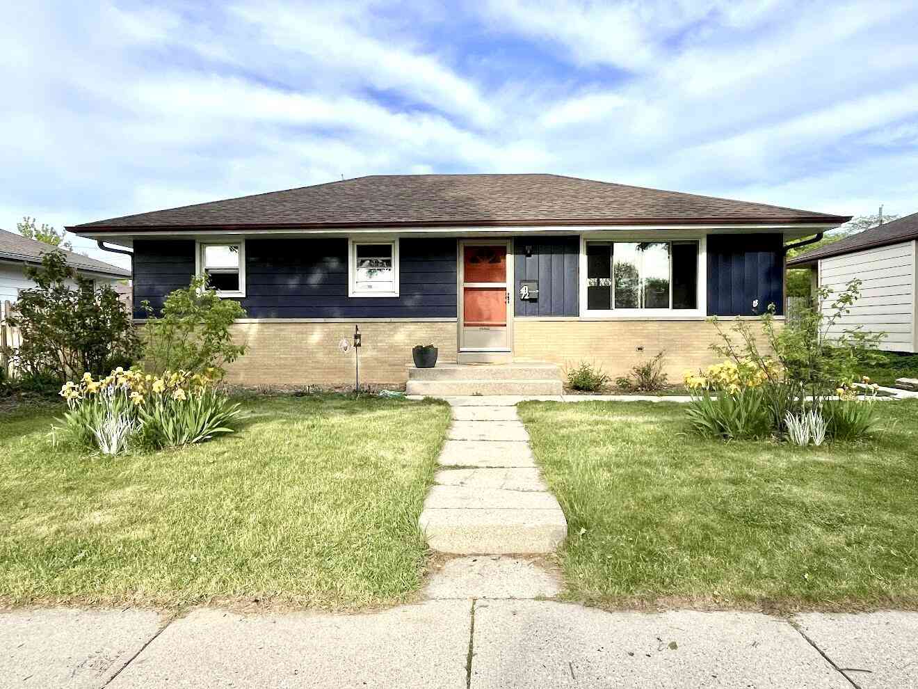Homes For Sale - 4172 S 52nd<br/> Milwaukee, WI 53220