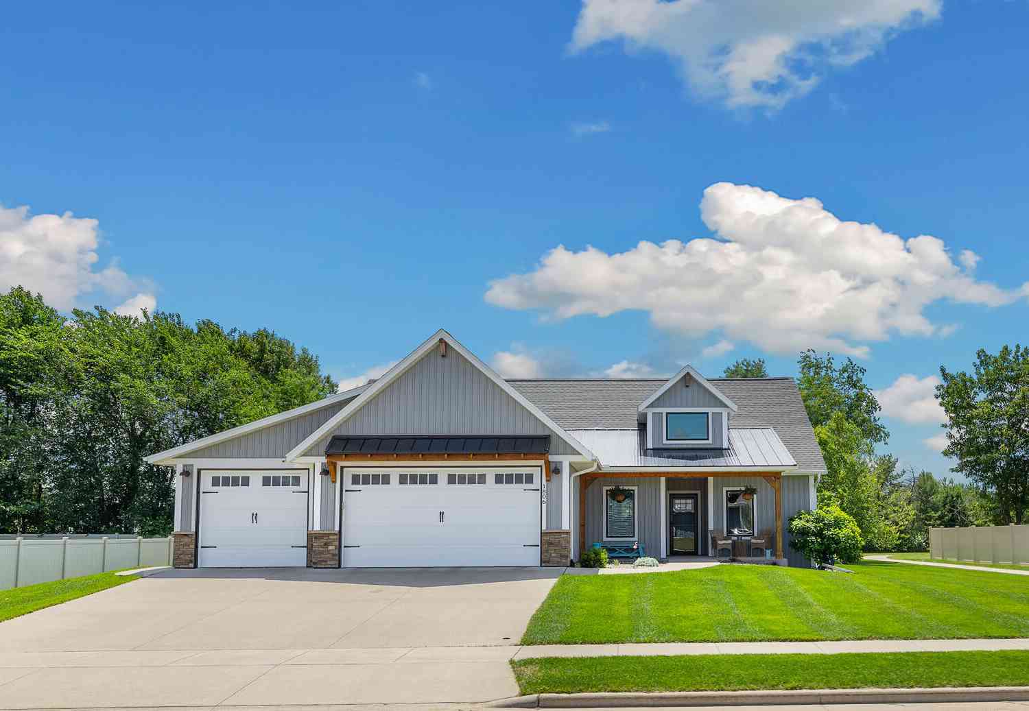 Homes For Sale - 1806 Hudson<br/> Holmen, WI 54636
