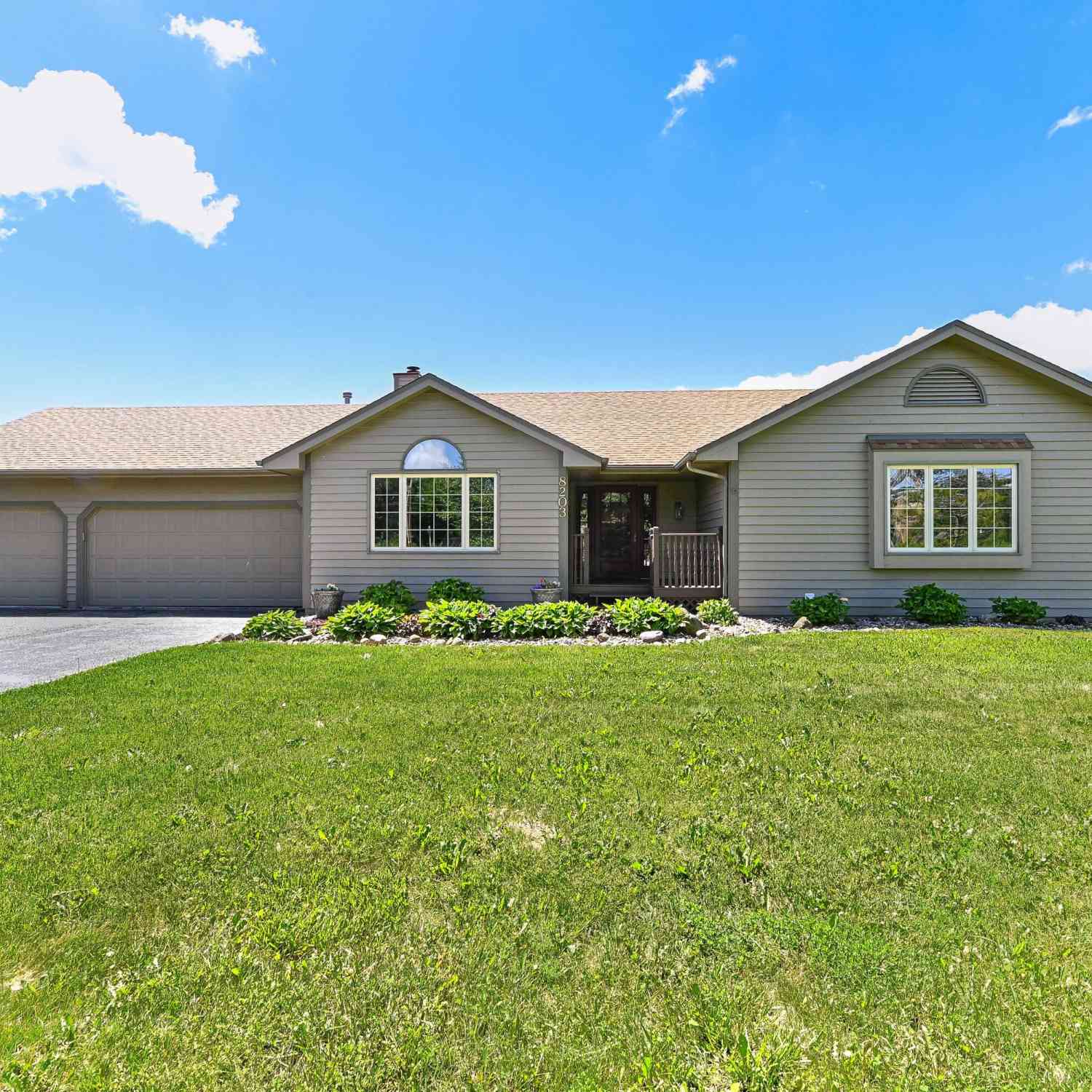 Homes For Sale - 8203 Northwestern<br/> Caledonia, WI 53406