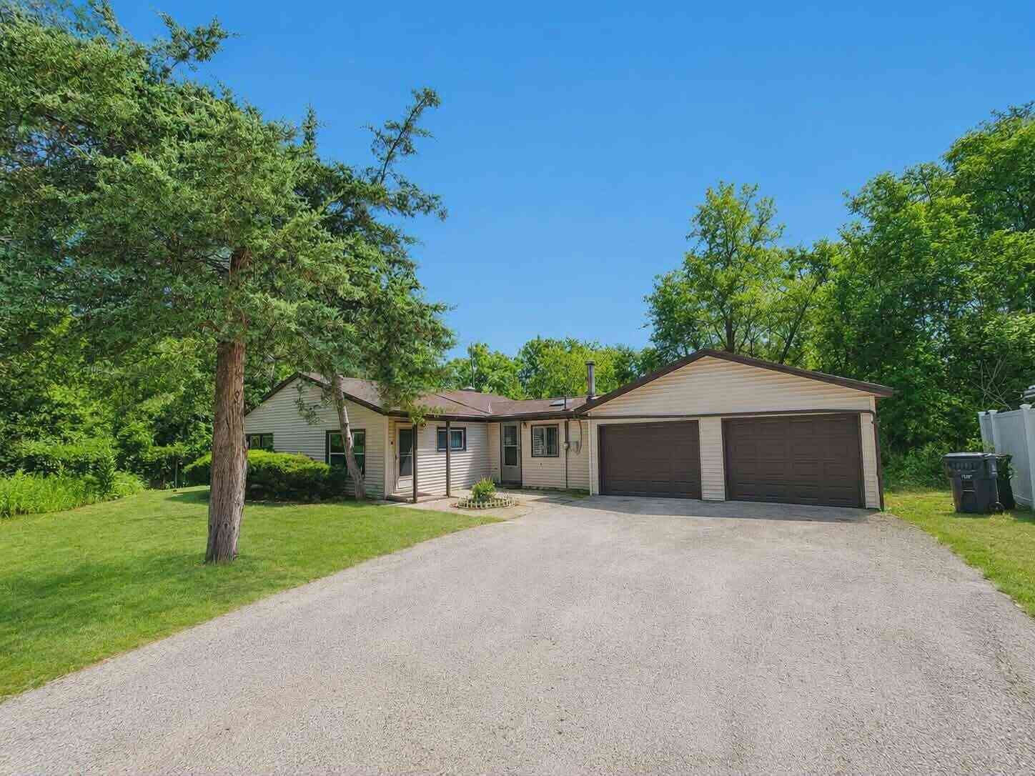 Homes For Sale - 3908 Valley<br/> Caledonia, WI 53405
