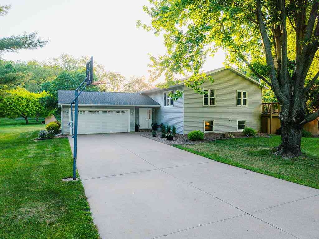 Homes For Sale - N5273 Clover<br/> La Crosse County, Onalaska, WI 54650