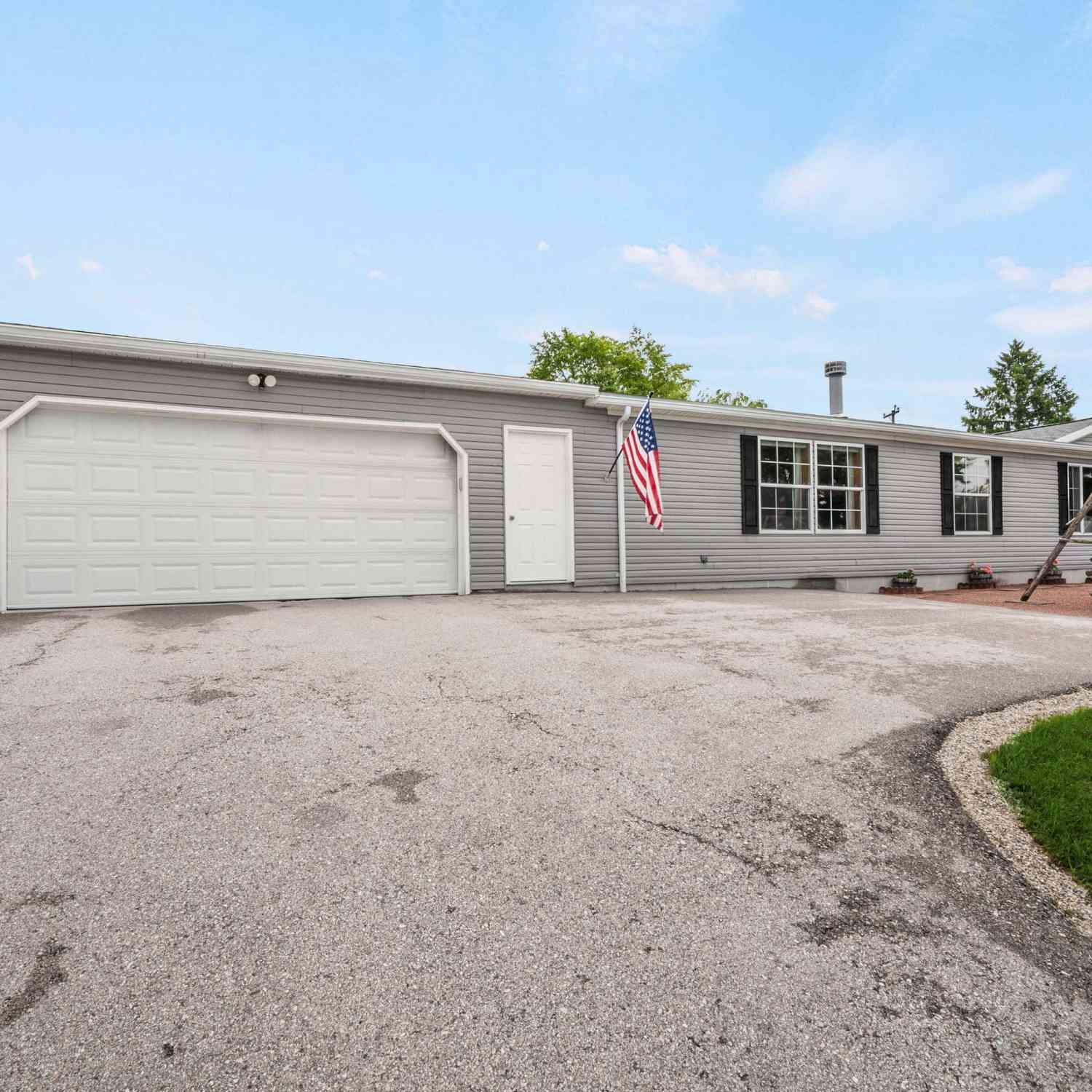Homes For Sale - 1757 Cedarview<br/> Fond Du Lac County, Saint Cloud, WI 53079