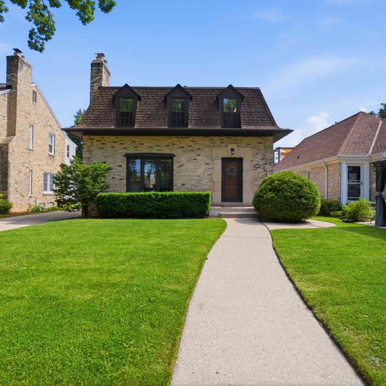 Homes For Sale - 6921 W Hadley<br/> Milwaukee, WI 53210