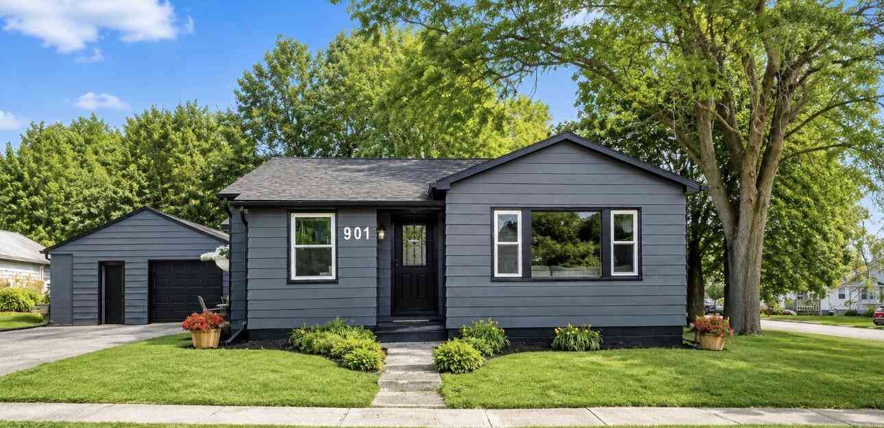 Homes For Sale - 901 Clark<br/> Watertown, WI 53094