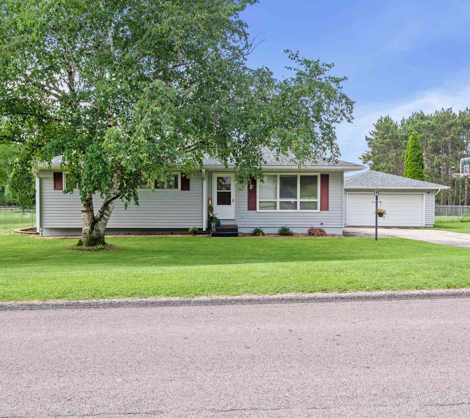 Homes For Sale - 734 Juline<br/> La Crosse County, Onalaska, WI 54650