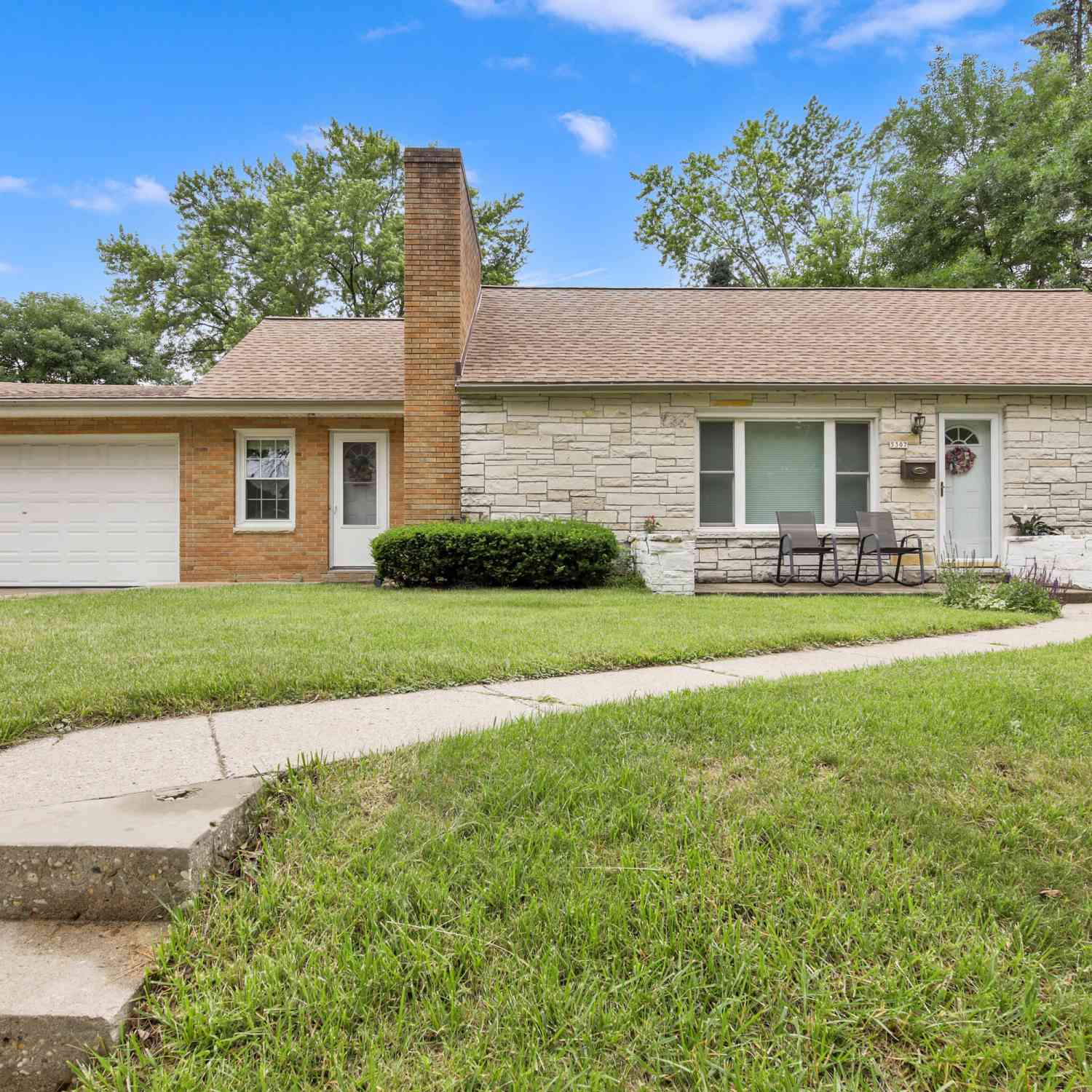 Homes For Sale - 5307 N 107th<br/> Milwaukee, WI 53225