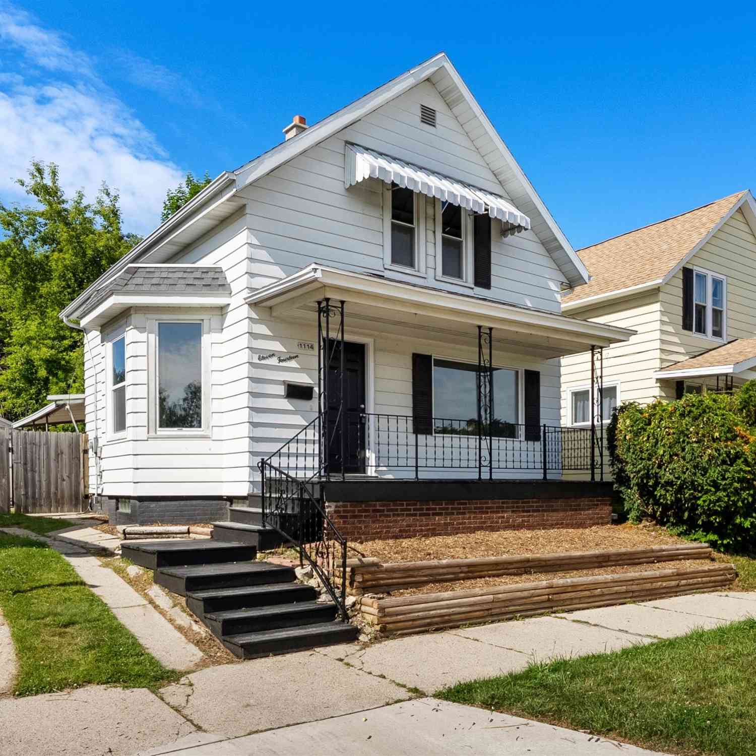 Homes For Sale - 1114 Broadway<br/> Sheboygan County, Sheboygan, WI 53081