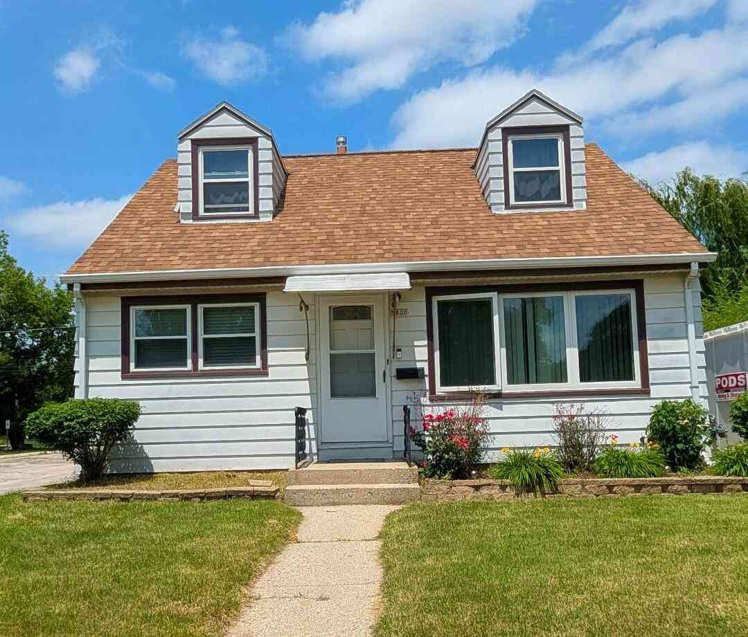 Homes For Sale - 5800 W Custer<br/> Milwaukee County, Milwaukee, WI 53218