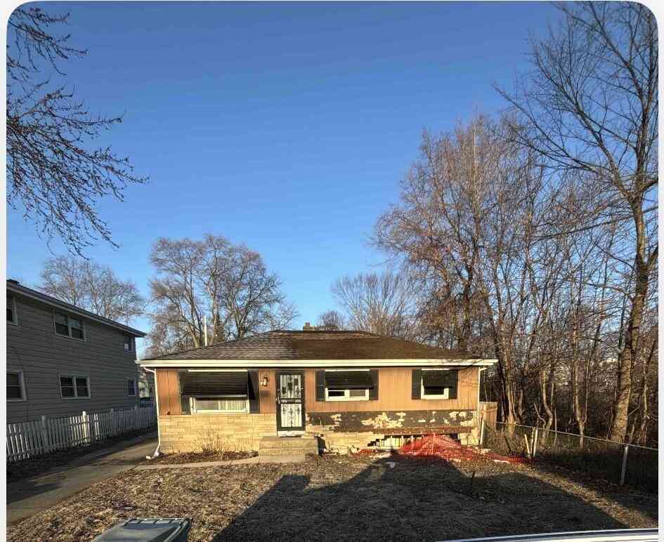 Homes For Sale - 5371 N 61st<br/> Milwaukee County, Milwaukee, WI 53218