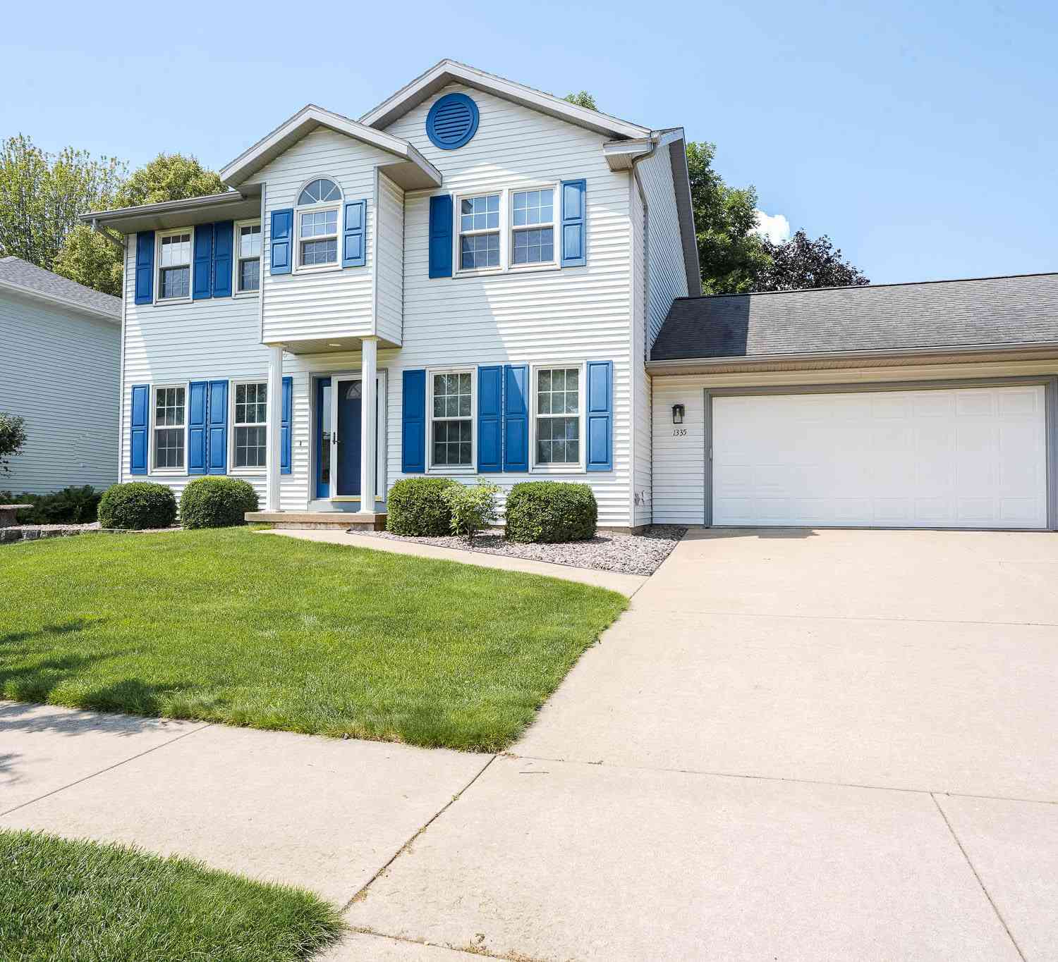 Homes For Sale - 1335 4th<br/> Onalaska, WI 54650