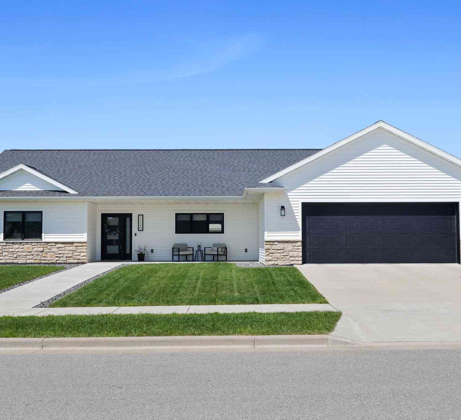 Homes For Sale - 1120 Crockett<br/> Holmen, WI 54636