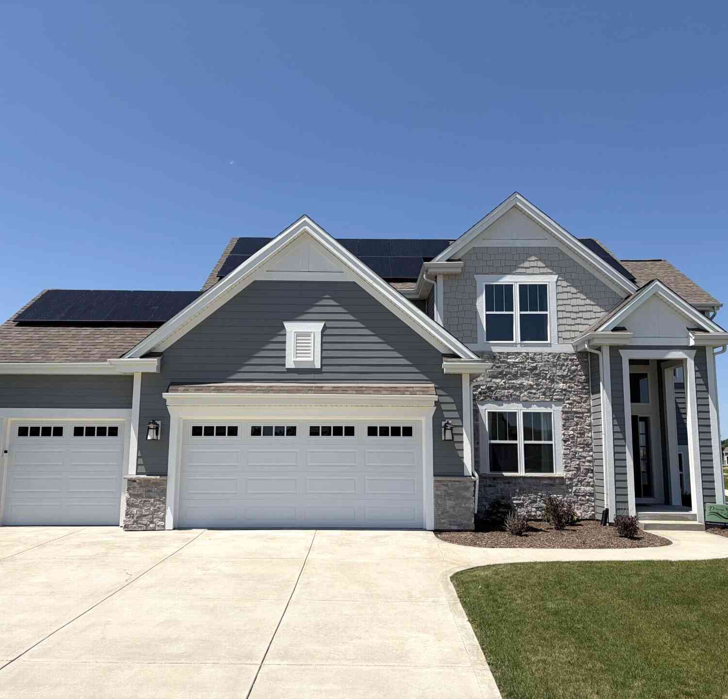 Homes For Sale - W256N6649 Beaver Creek<br/> Sussex, WI 53089