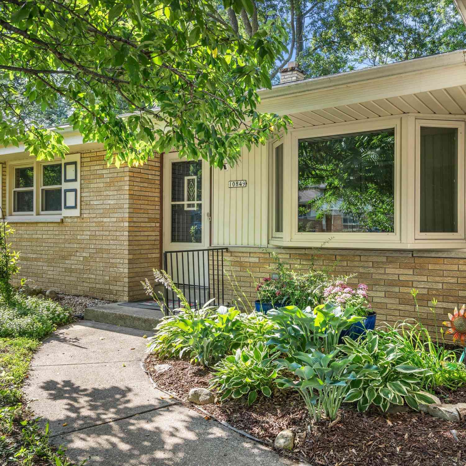 Homes For Sale - 10849 W Derby<br/> Wauwatosa, WI 53225