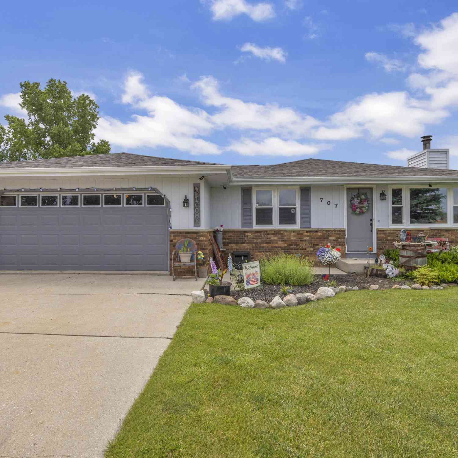 Homes For Sale - 707 Goldfinch<br/> Sheboygan County, Howards Grove, WI 53083