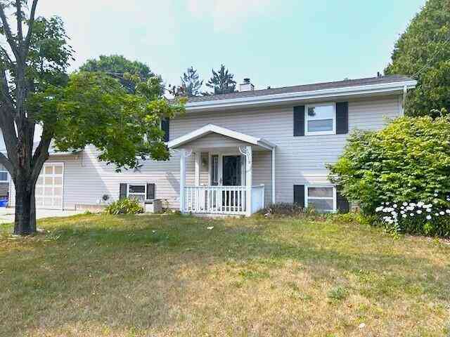 Homes For Sale - 1018 31st<br/> Manitowoc County, Two Rivers, WI 54241