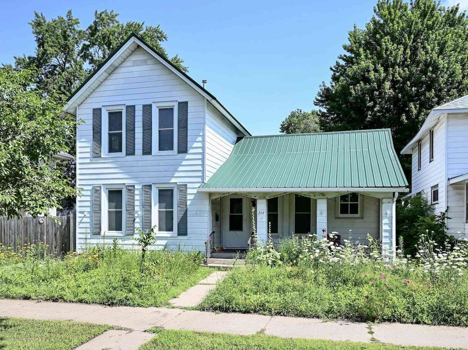 Homes For Sale - 214 10th<br/> Winona County, Winona, MN 55987