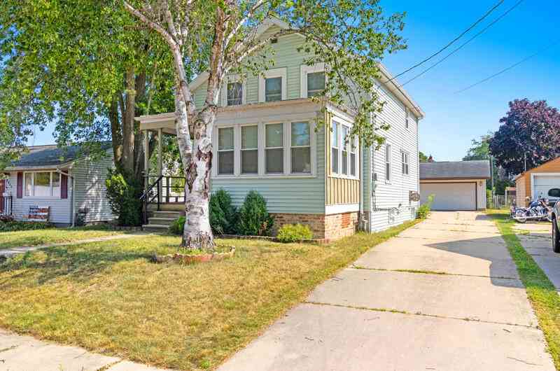 Homes For Sale - 2515 16th<br/> Manitowoc County, Two Rivers, WI 54241