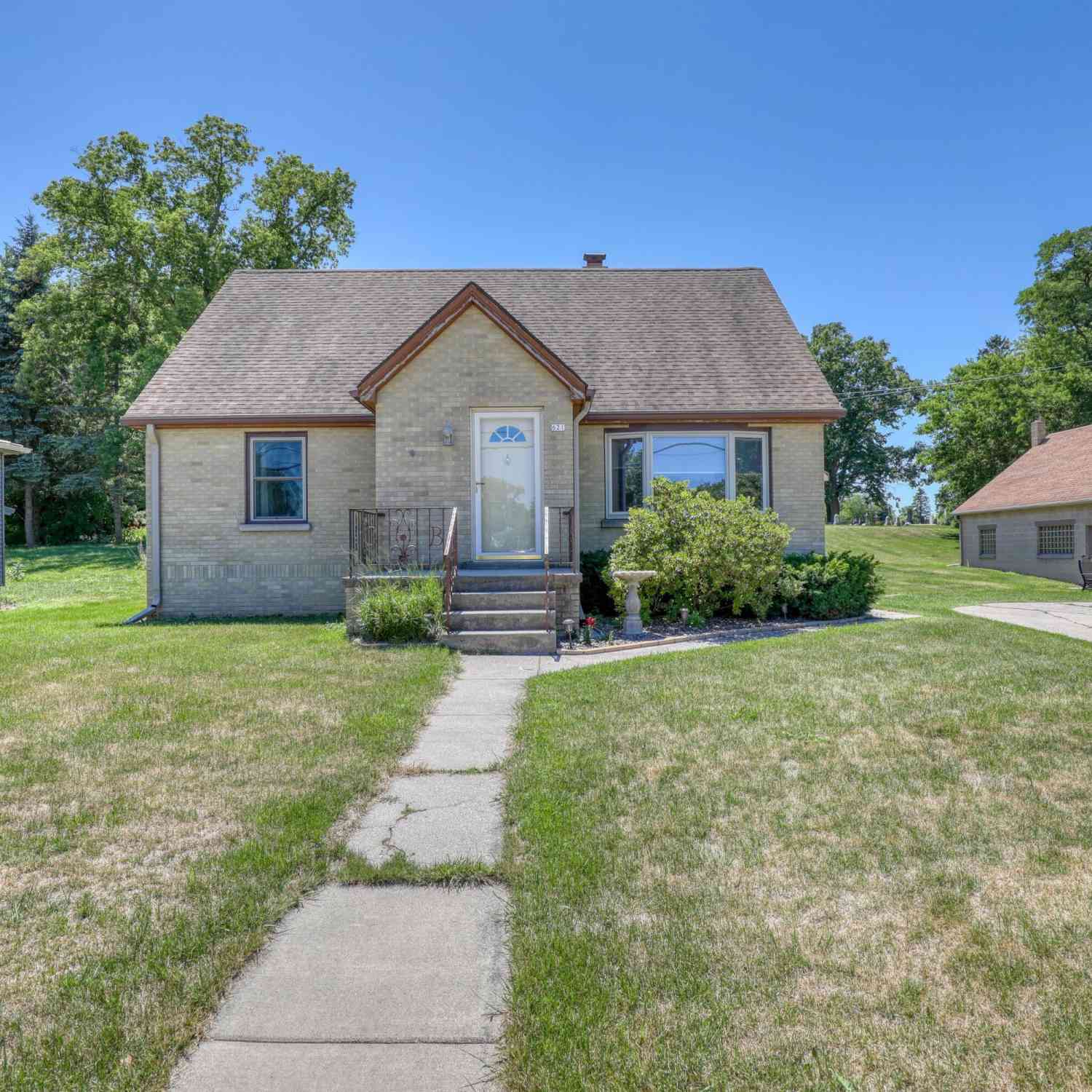 Homes For Sale - 621 W Main<br/> Newburg, WI 53090