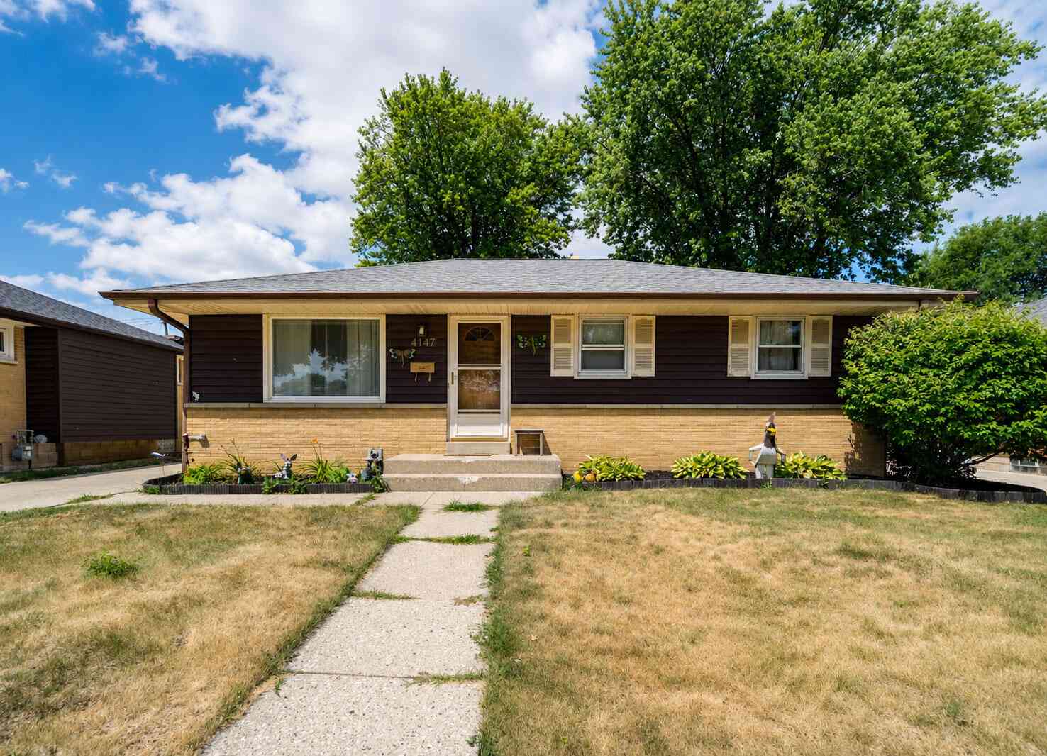 Homes For Sale - 4147 S 52nd<br/> Milwaukee, WI 53220