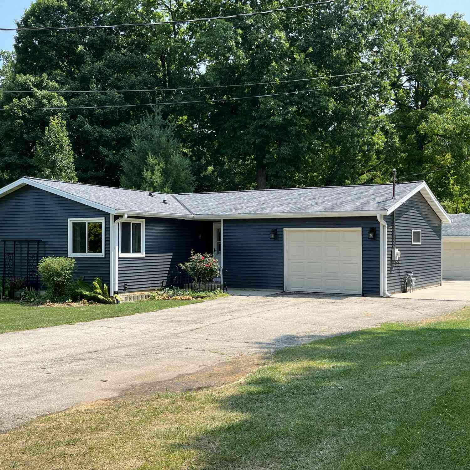 Homes For Sale - 4225 Mona Park<br/> Caledonia, WI 53405
