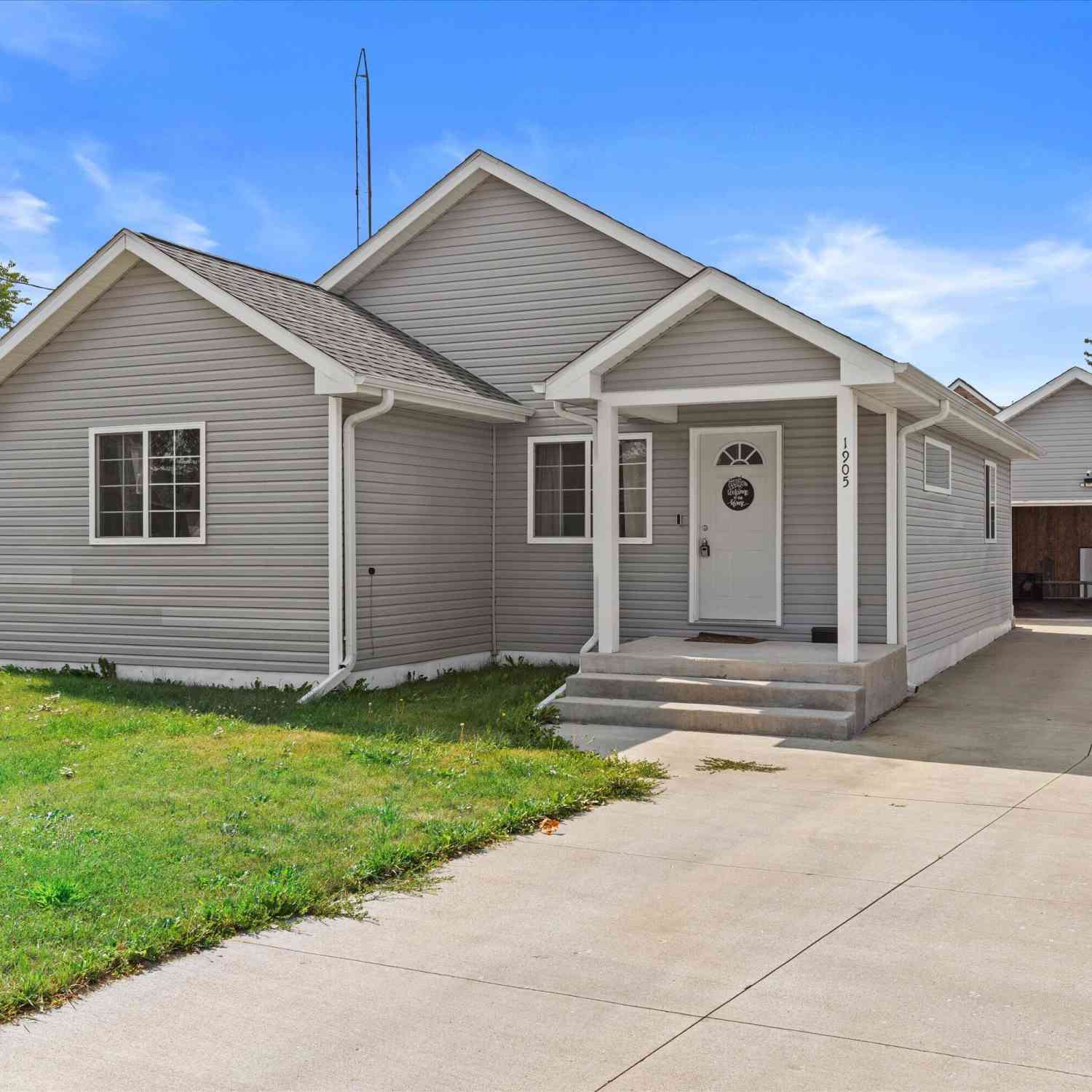 Homes For Sale - 1905 34th<br/> Kenosha, WI 53140
