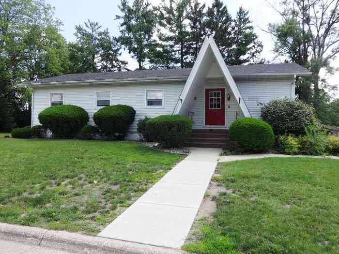 Homes For Sale - 1230 House<br/> Beloit, WI 53511