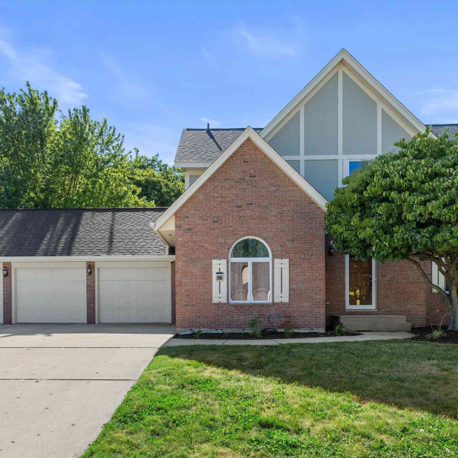 Homes For Sale - 1246 40th<br/> Kenosha, WI 53144
