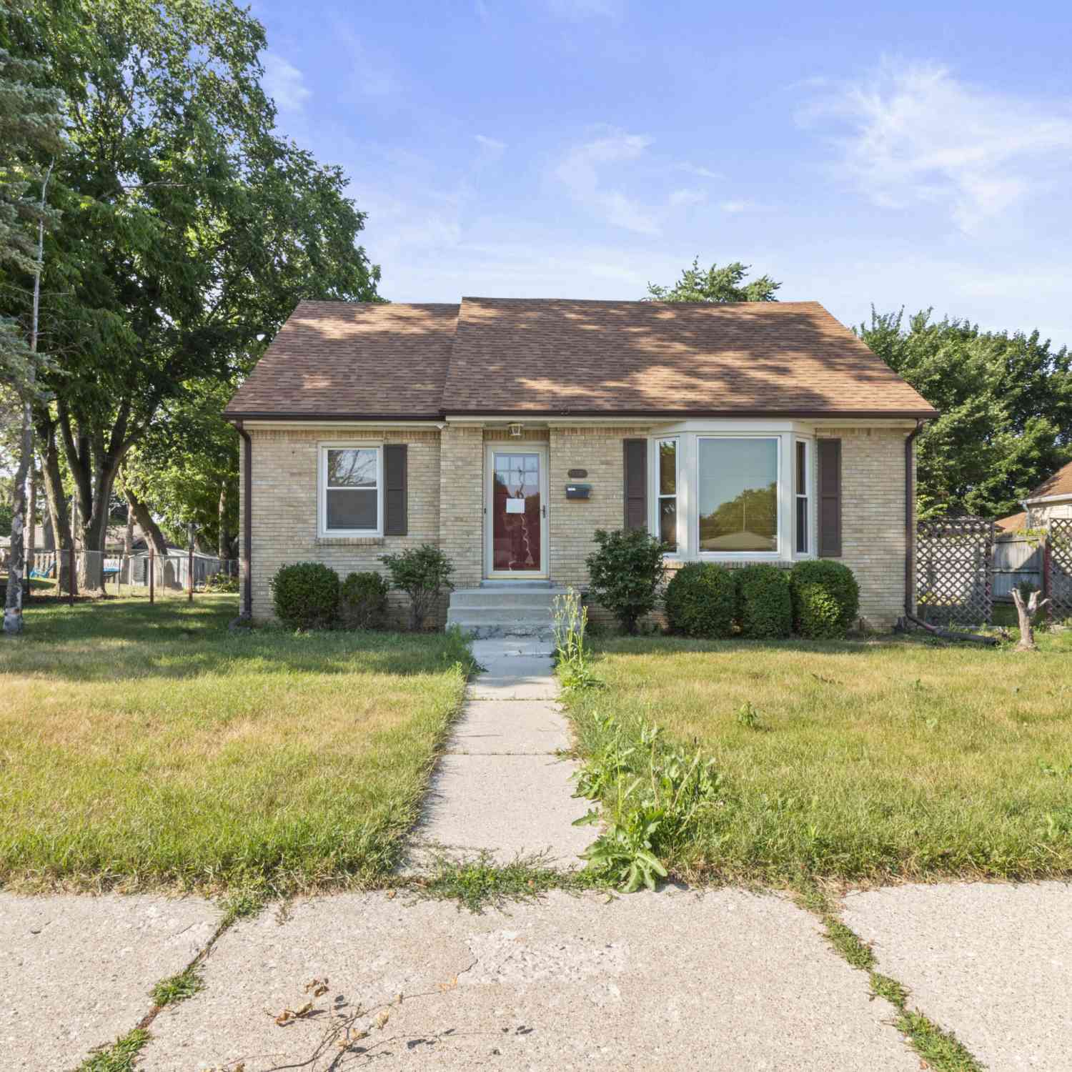 Homes For Sale - 1704 Milwaukee<br/> Milwaukee County, South Milwaukee, WI 53172