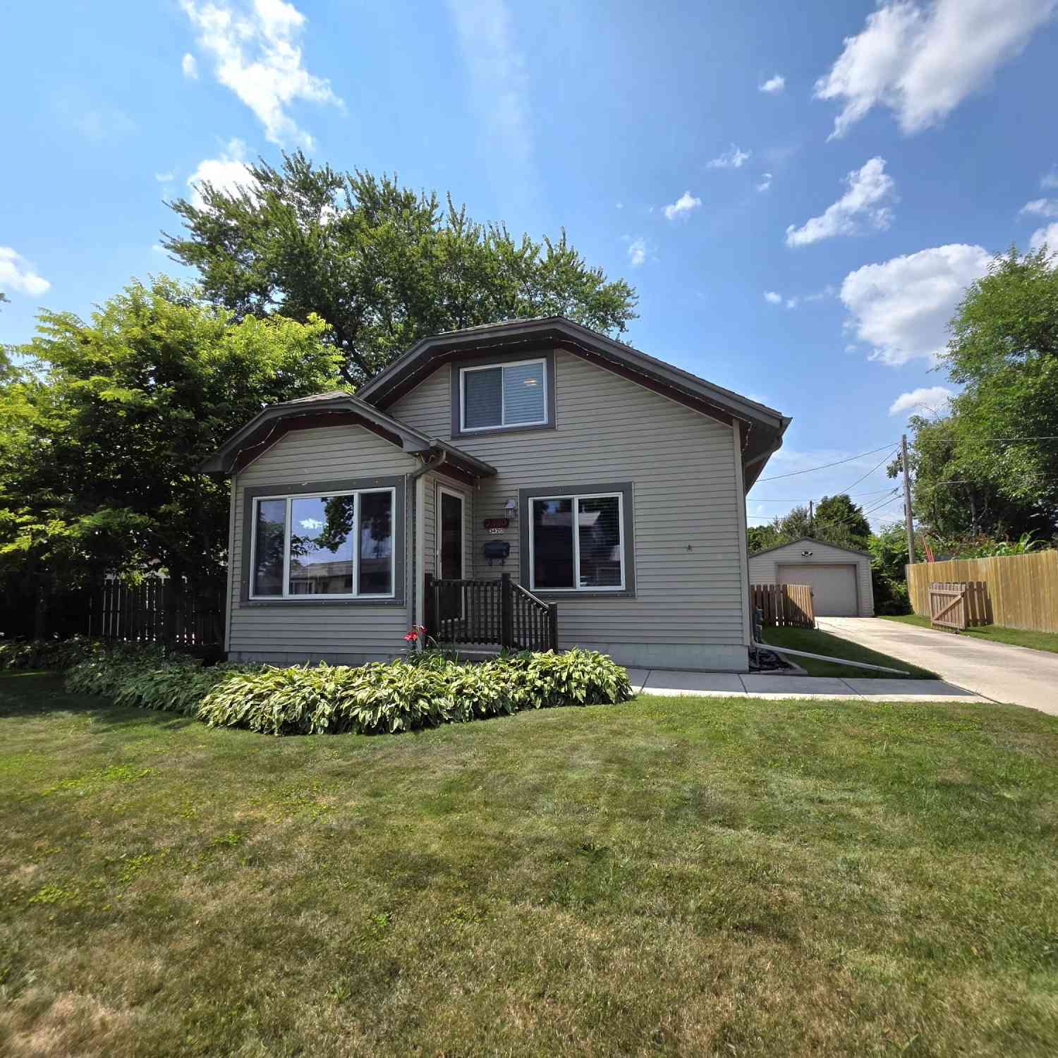 Homes For Sale - 3420 S 12th<br/> Sheboygan County, Sheboygan, WI 53081