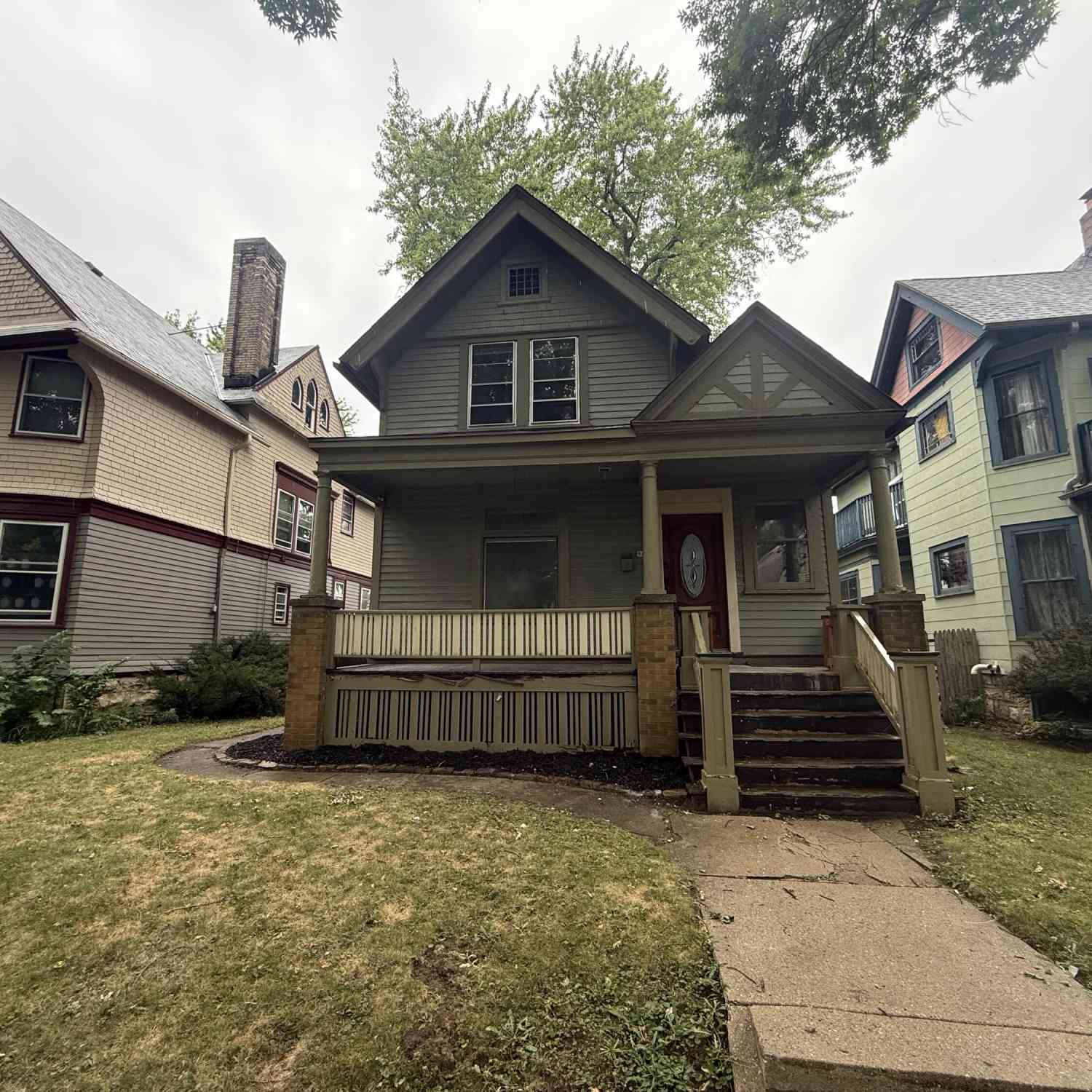 Homes For Sale - 943 N 34th<br/> Milwaukee, WI 53208