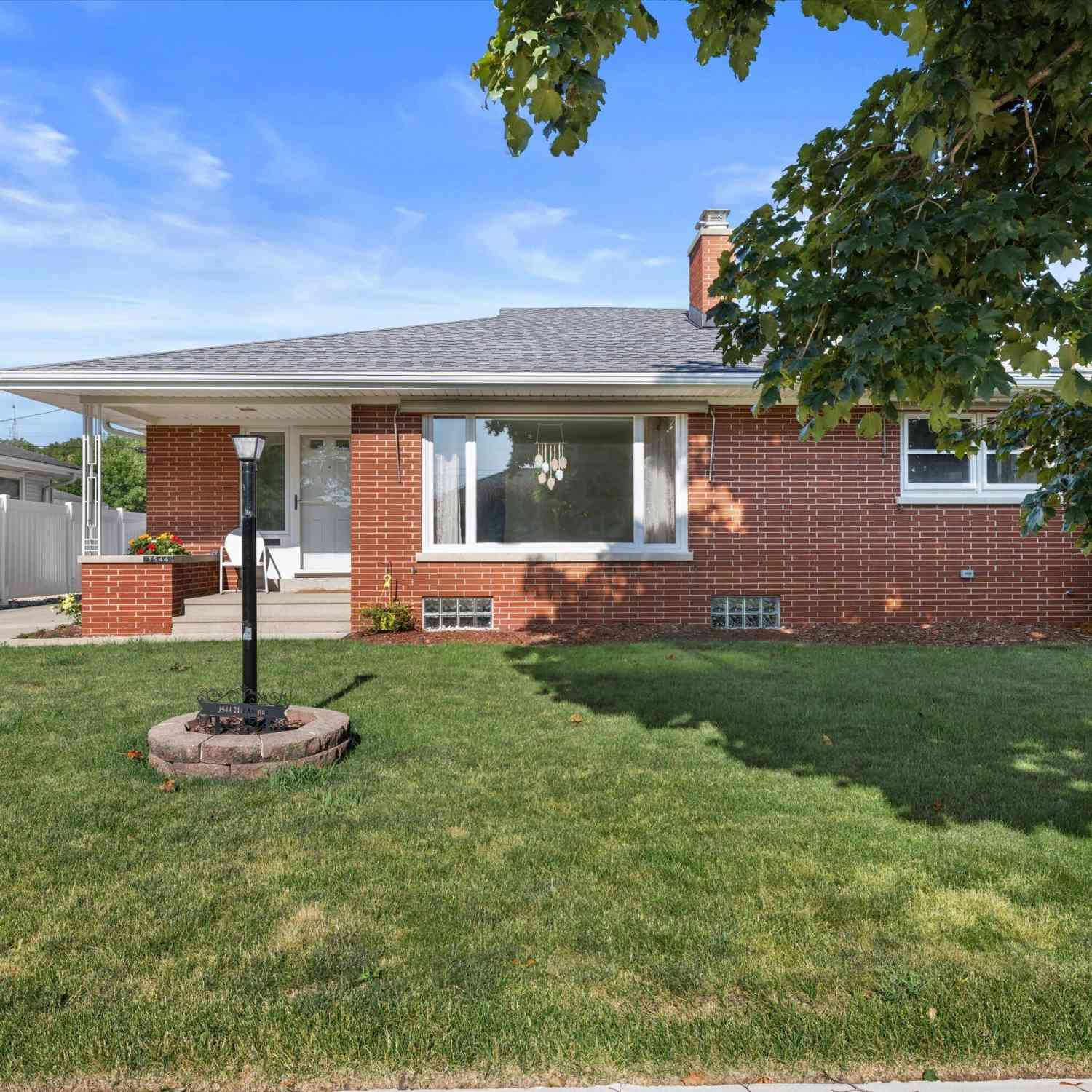 Homes For Sale - 3544 21st<br/> Kenosha, WI 53140