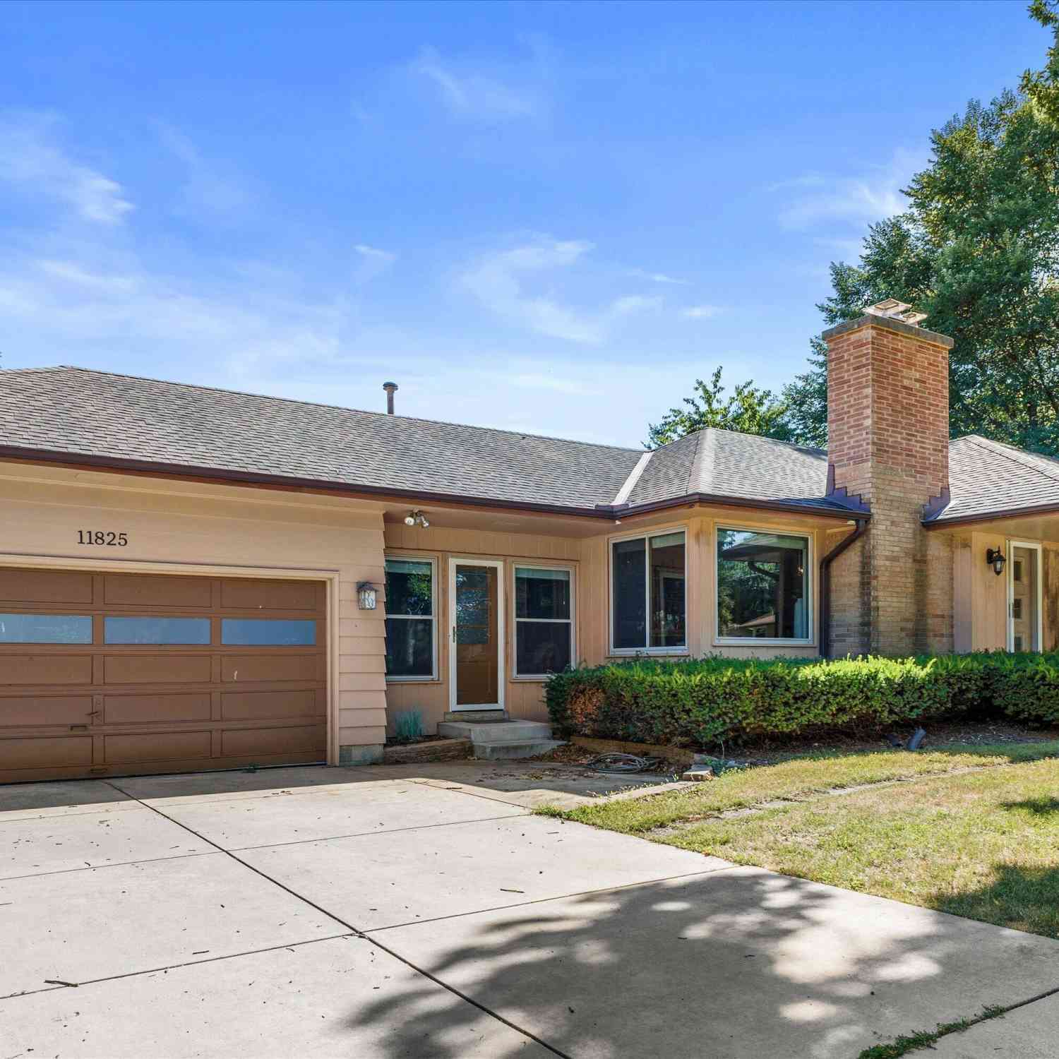 Homes For Sale - 11825 W Elmhurst<br/> Wauwatosa, WI 53226