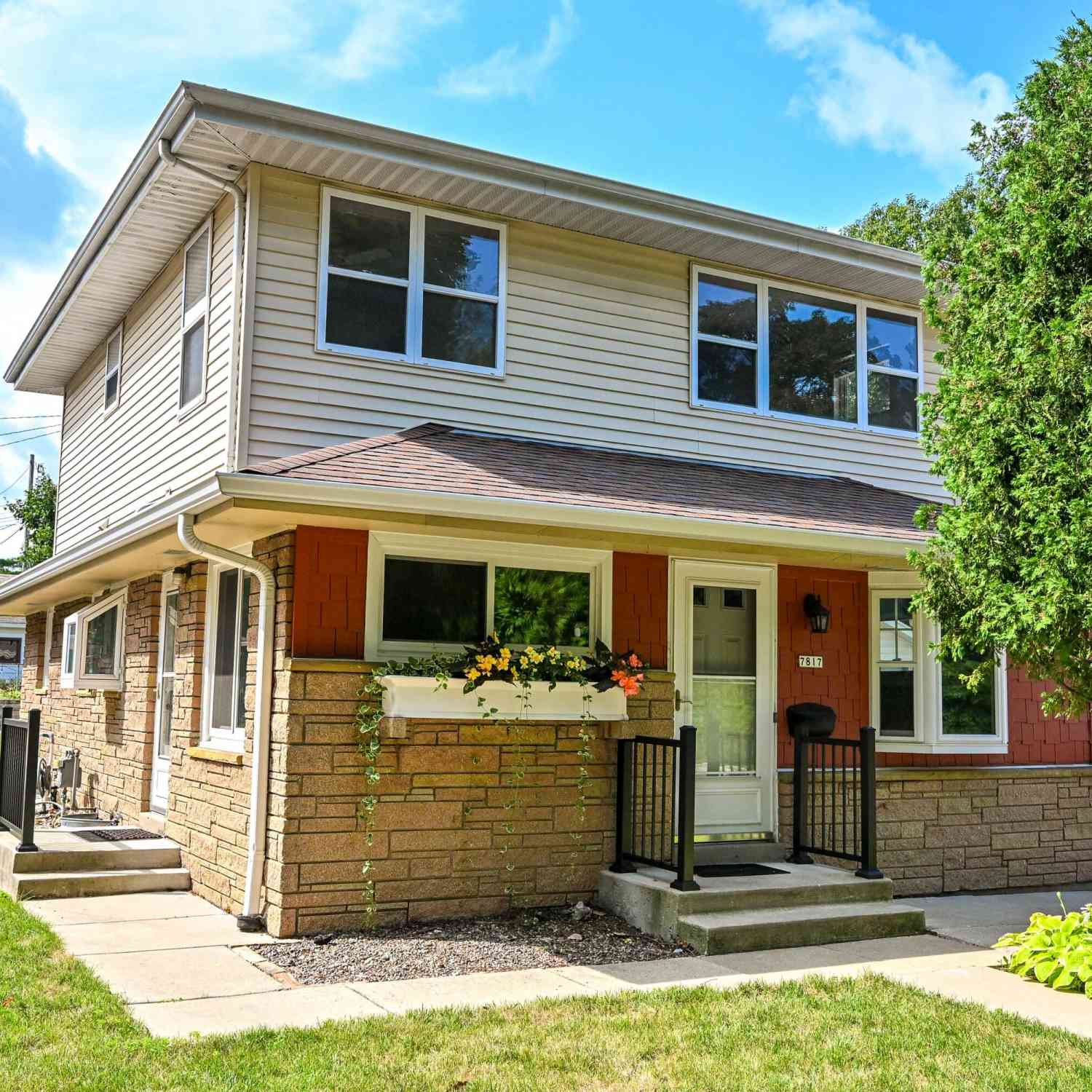 Homes For Sale - 7817 W Mt. Vernon<br/> Milwaukee, WI 53213