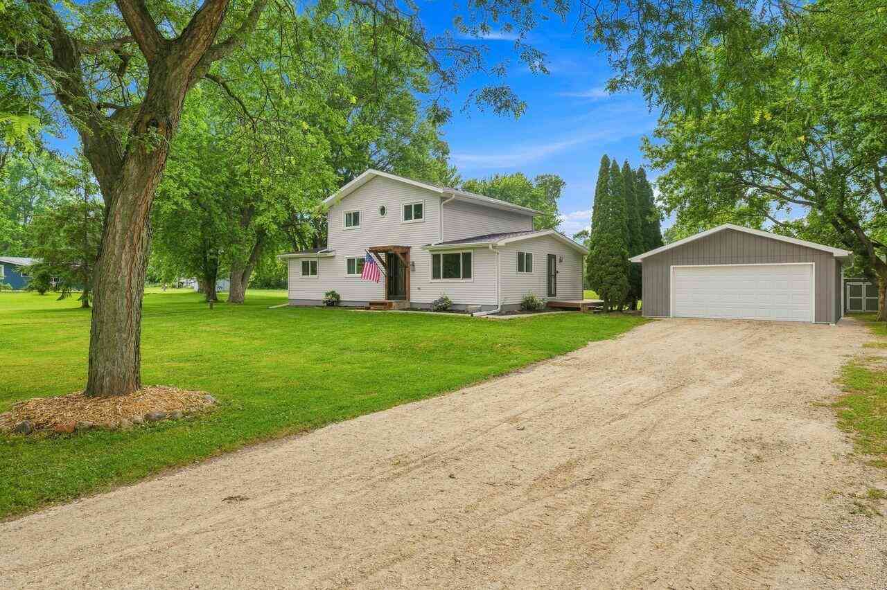 Homes For Sale - W7457 Lincoln<br/> Eldorado, WI 54979
