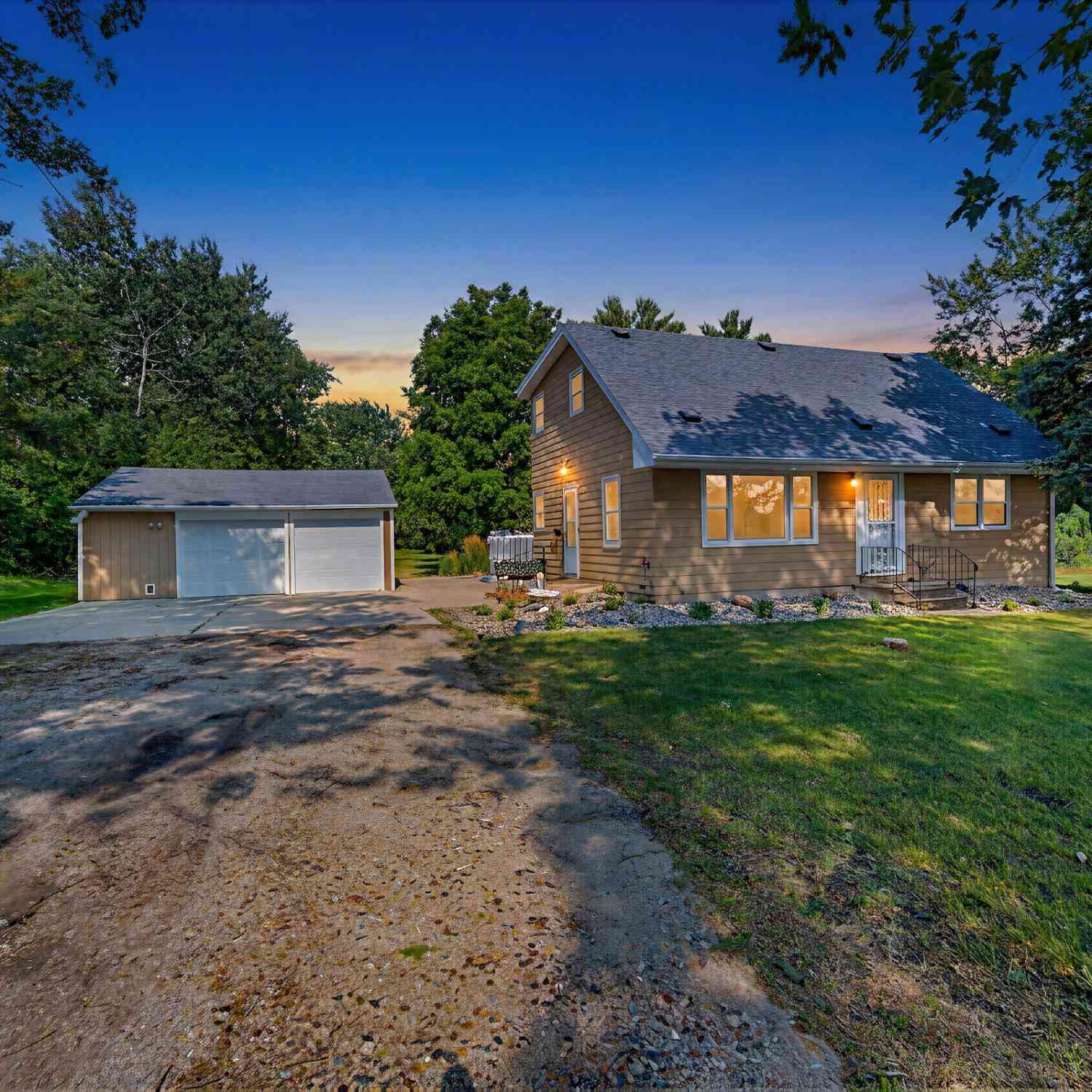 Homes For Sale - 6248 County Hwy V<br/> Caledonia, WI 53108