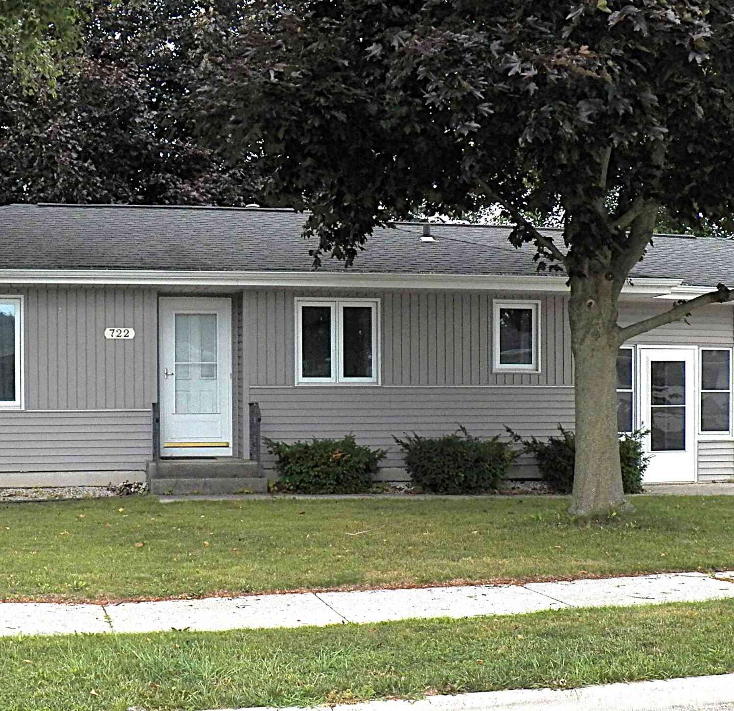 Homes For Sale - 722 S 31st<br/> Manitowoc County, Manitowoc, WI 54220