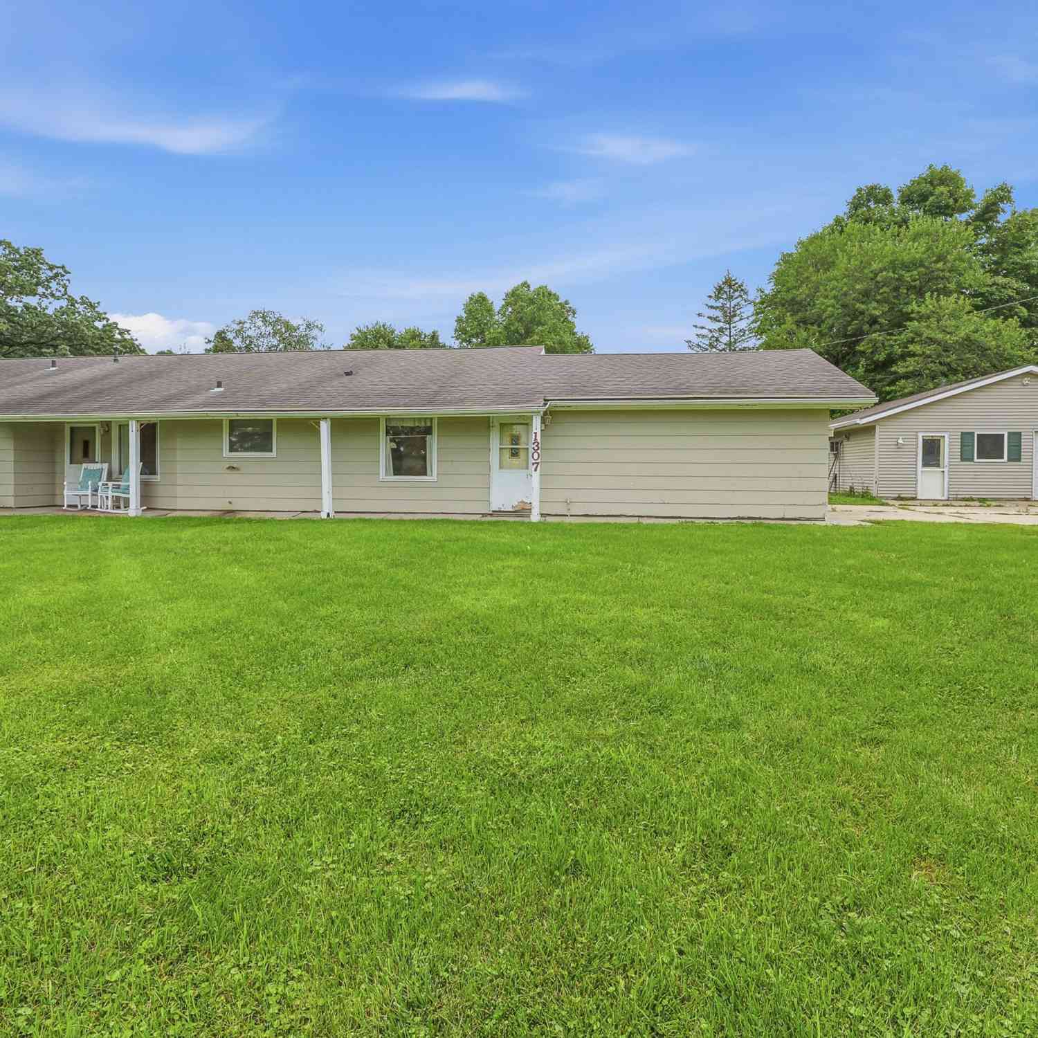 Homes For Sale - 1307 E Lake<br/> Horicon, WI 53032