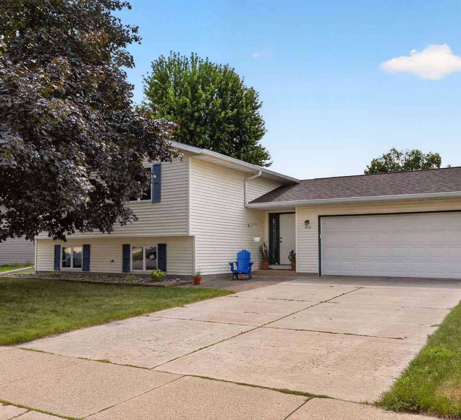 Homes For Sale - 1113 10th<br/> Onalaska, WI 54650