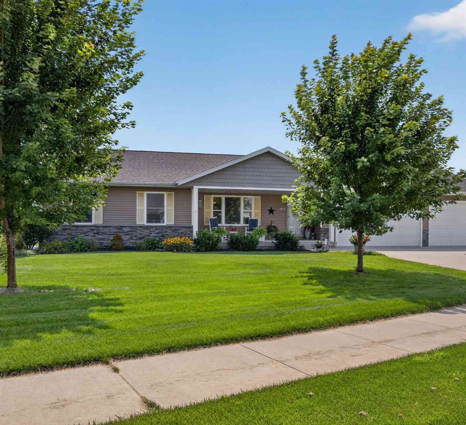 Homes For Sale - 2018 Spakenburg<br/> La Crosse County, Holmen, WI 54636