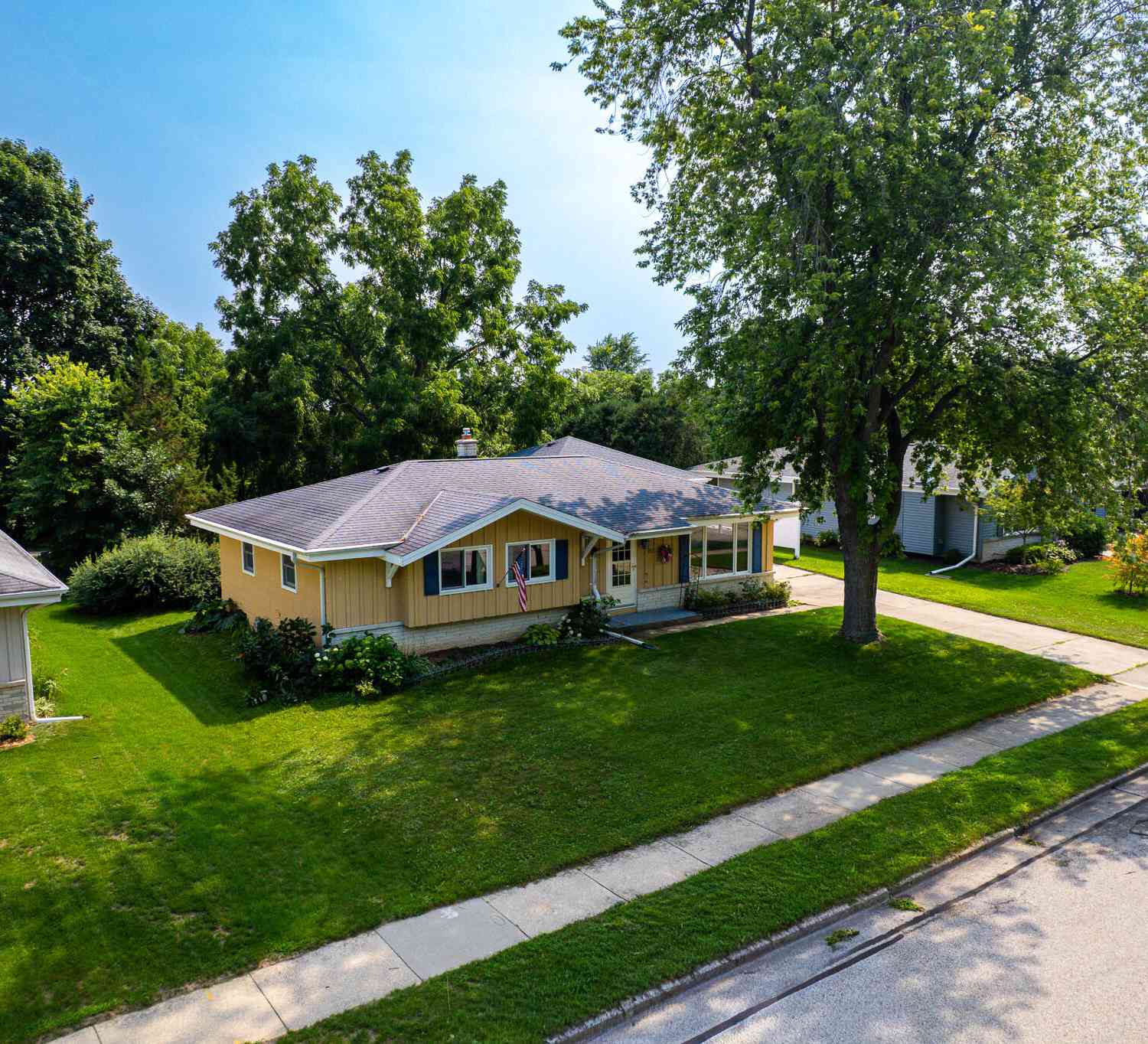 Homes For Sale - 211 Maple<br/> Ozaukee County, Grafton, WI 53024