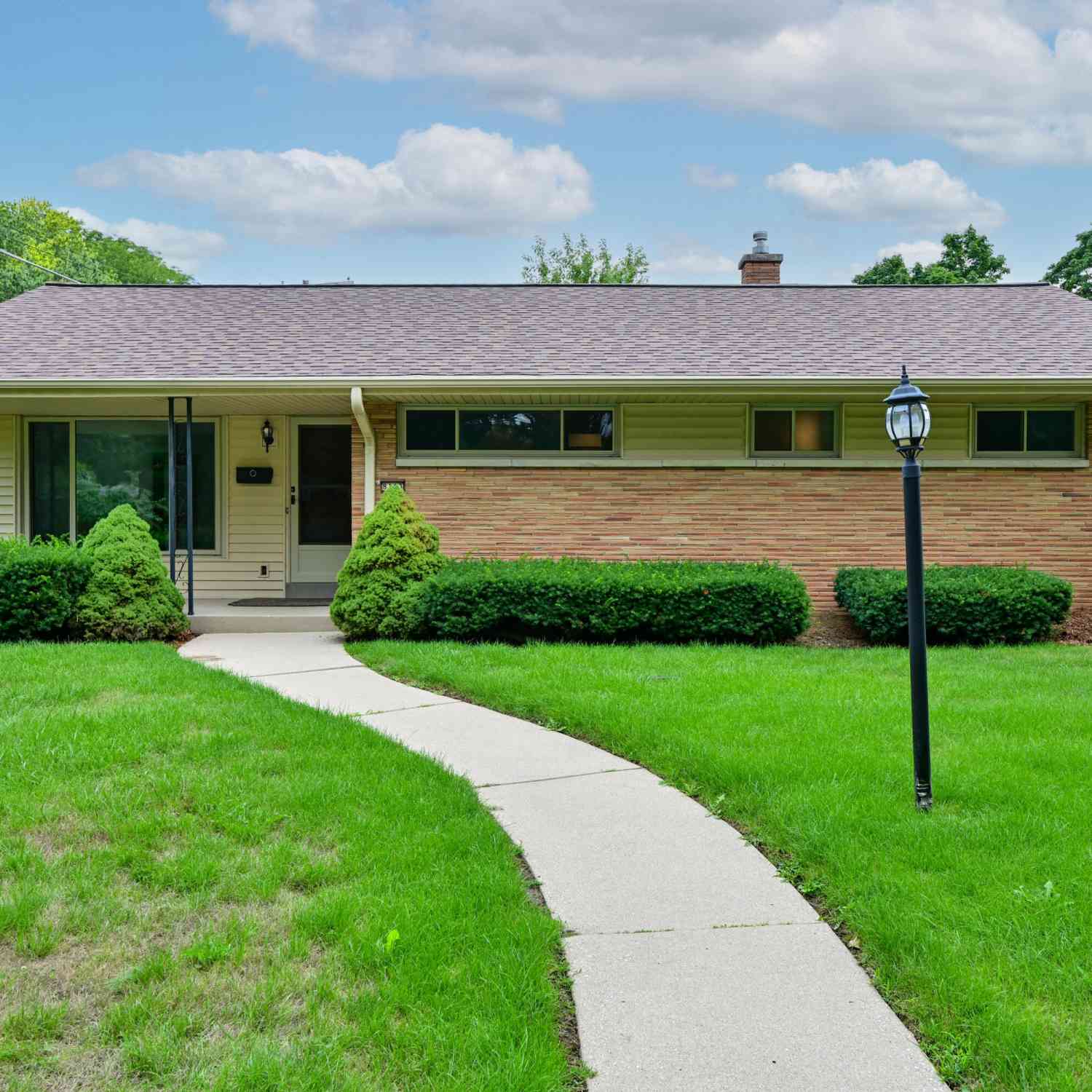 Homes For Sale - 8143 W Raymond<br/> West Allis, WI 53219