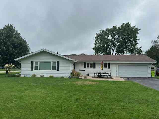 Homes For Sale - 1008 Hilger<br/> Hartland, WI 53029