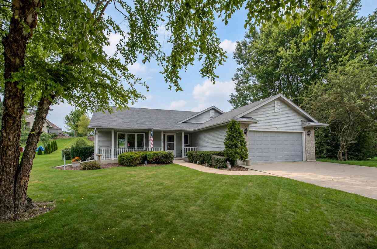 Homes For Sale - 300 Martin<br/> Ozaukee County, Fredonia, WI 53021